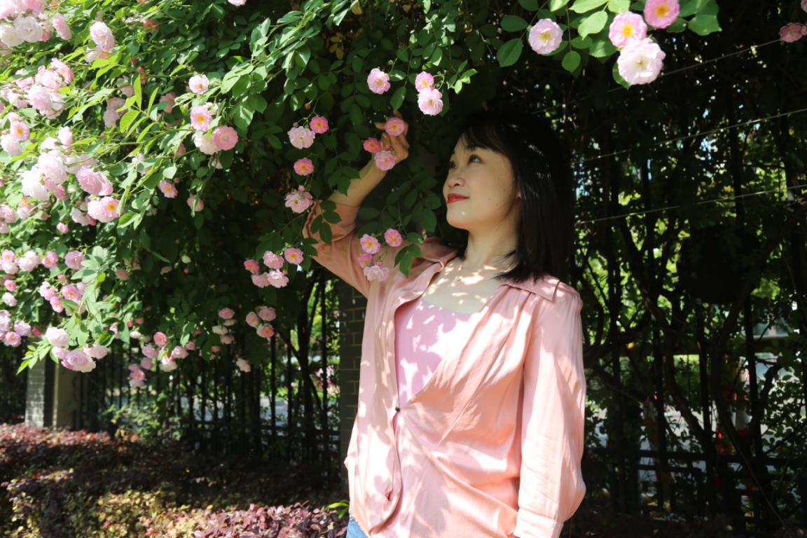 1679645449110462.png 何妍.png